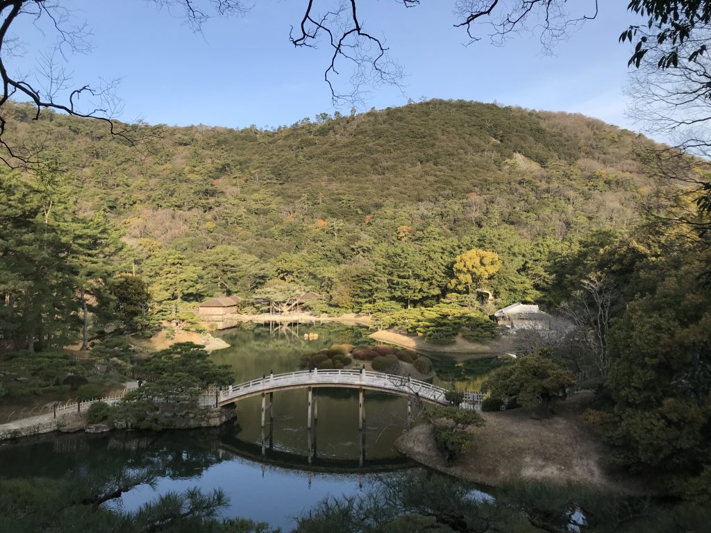 栗林公園
全体を見渡す視点で