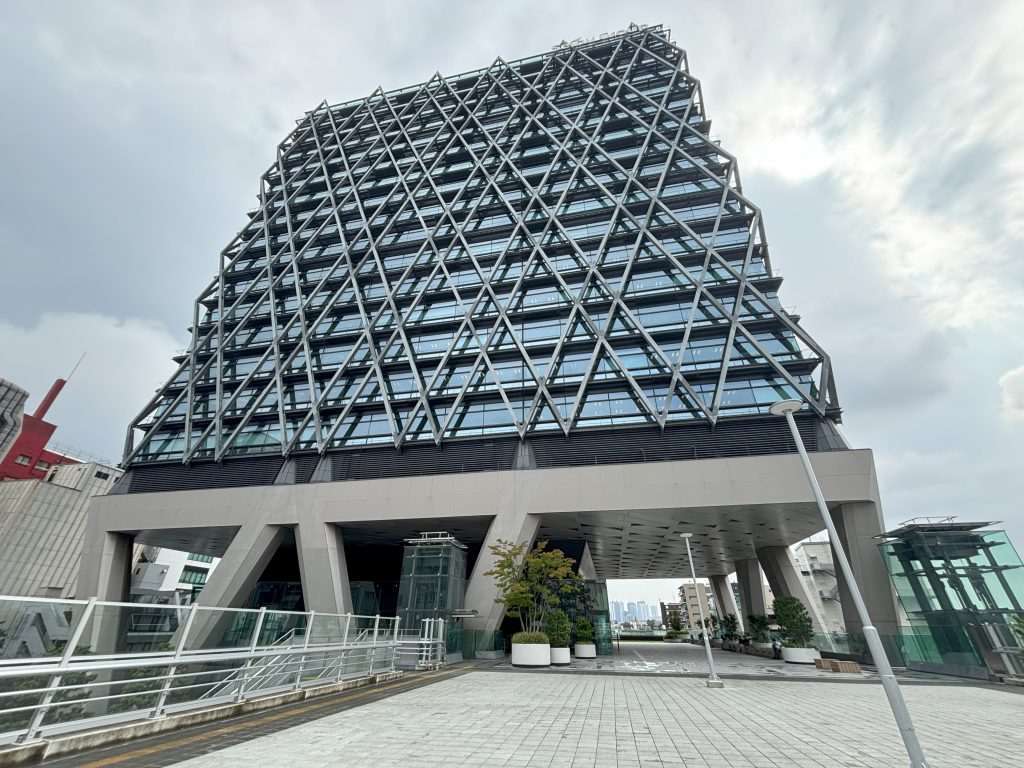 ダイヤゲート池袋のファサード