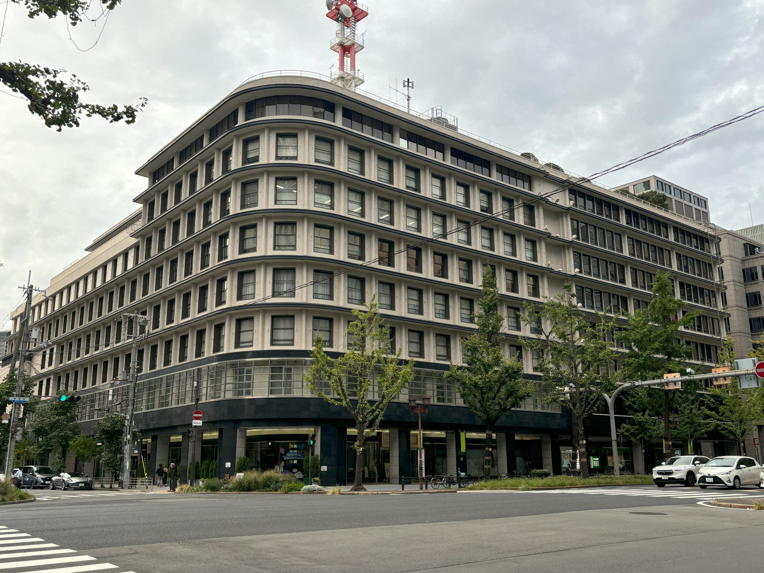 大阪ガスビルディングのファサード