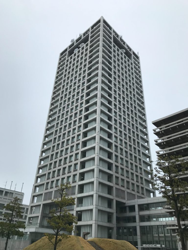 香川県庁舎本館のファサード