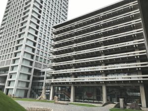 香川県庁舎本館と東館