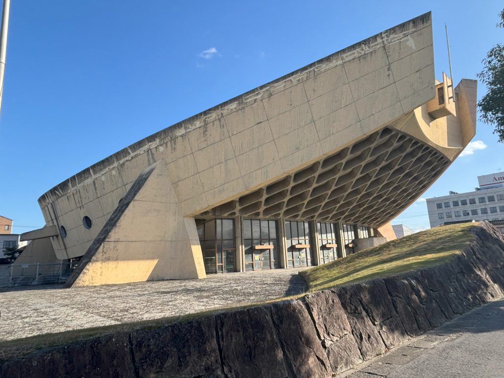 ワッフルスラブと梁の張り出し