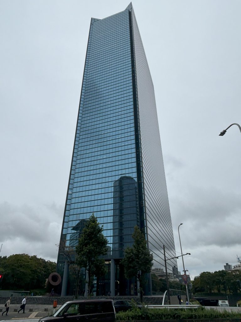 クリスタルのファサード